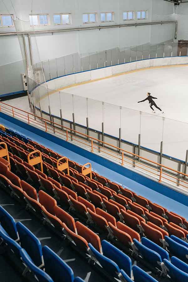 gradin patinoire patineuse éclairage led