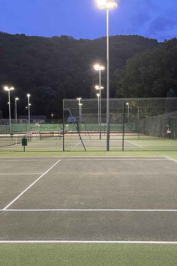 terrain-de-tennis-extérieur éclairage led
