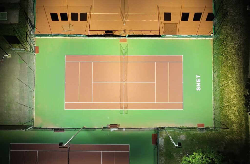 Eclairage terrain de tennis extérieur
